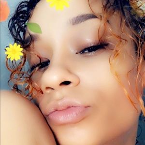 Meet your Posher, Victoria